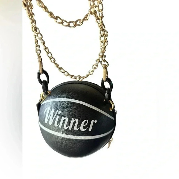 Basketball shaped circle crossbody bag gold chain black handle winner handbag - Picture 2 of 3